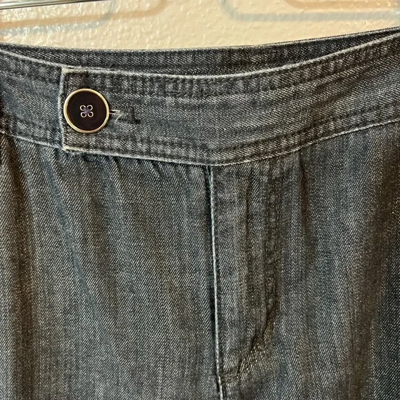 Academia Dark Gray Wide-Leg Jeans - Picture 2 of 6